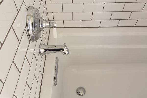 Lewes Bathtub Refinishing